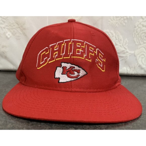 Vintage NFL Kansas City KC Chiefs Outline Red Snapback Logo